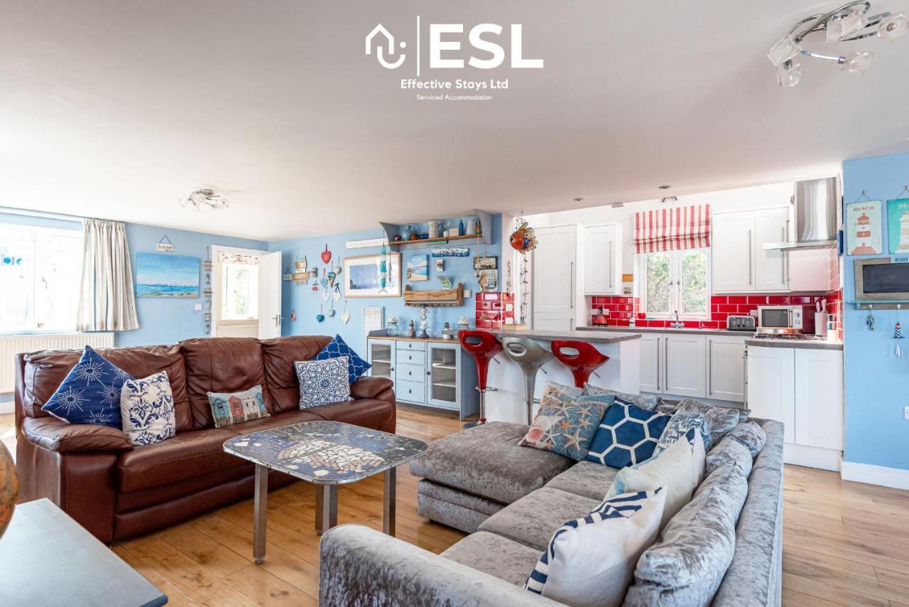 Beautiful En Suite 5 Bedroom Home With Sea Views Нью-Ки Экстерьер фото